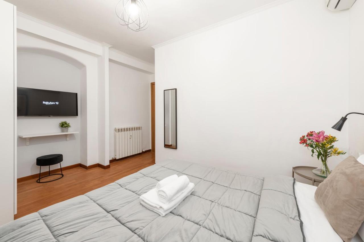 White Rooms Colosseo ローマ エクステリア 写真