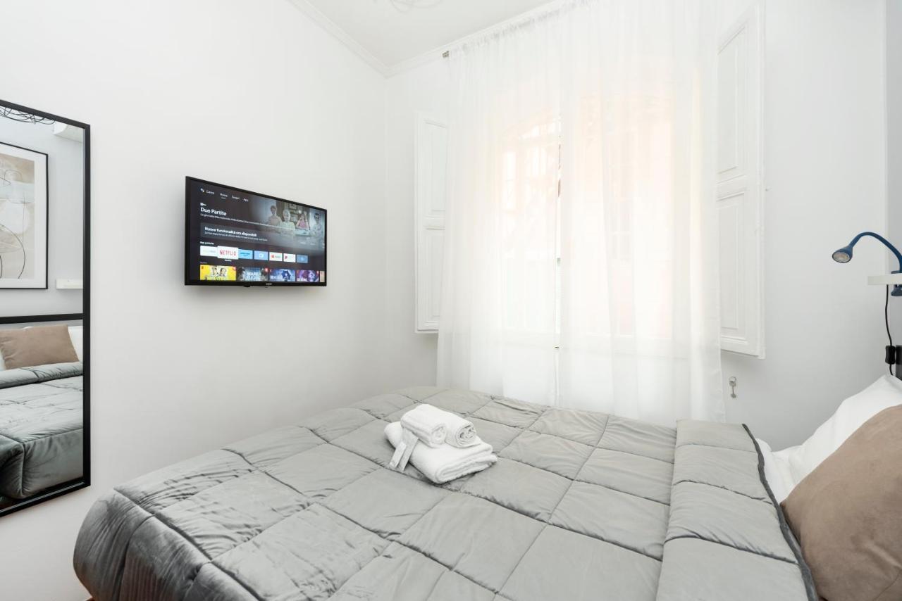 White Rooms Colosseo ローマ エクステリア 写真