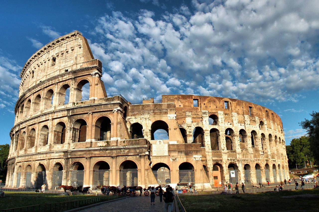 White Rooms Colosseo ローマ エクステリア 写真