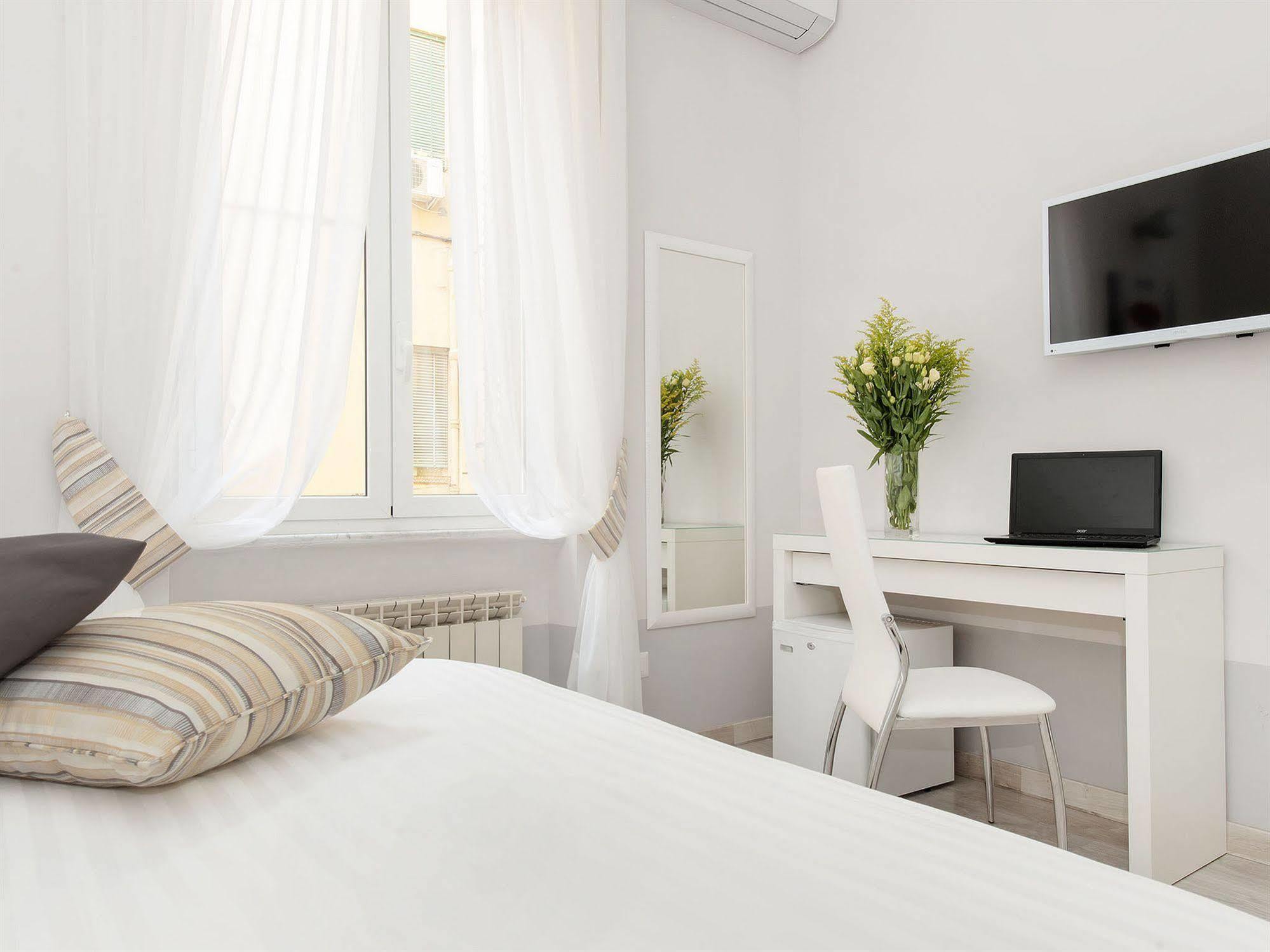 White Rooms Colosseo ローマ エクステリア 写真
