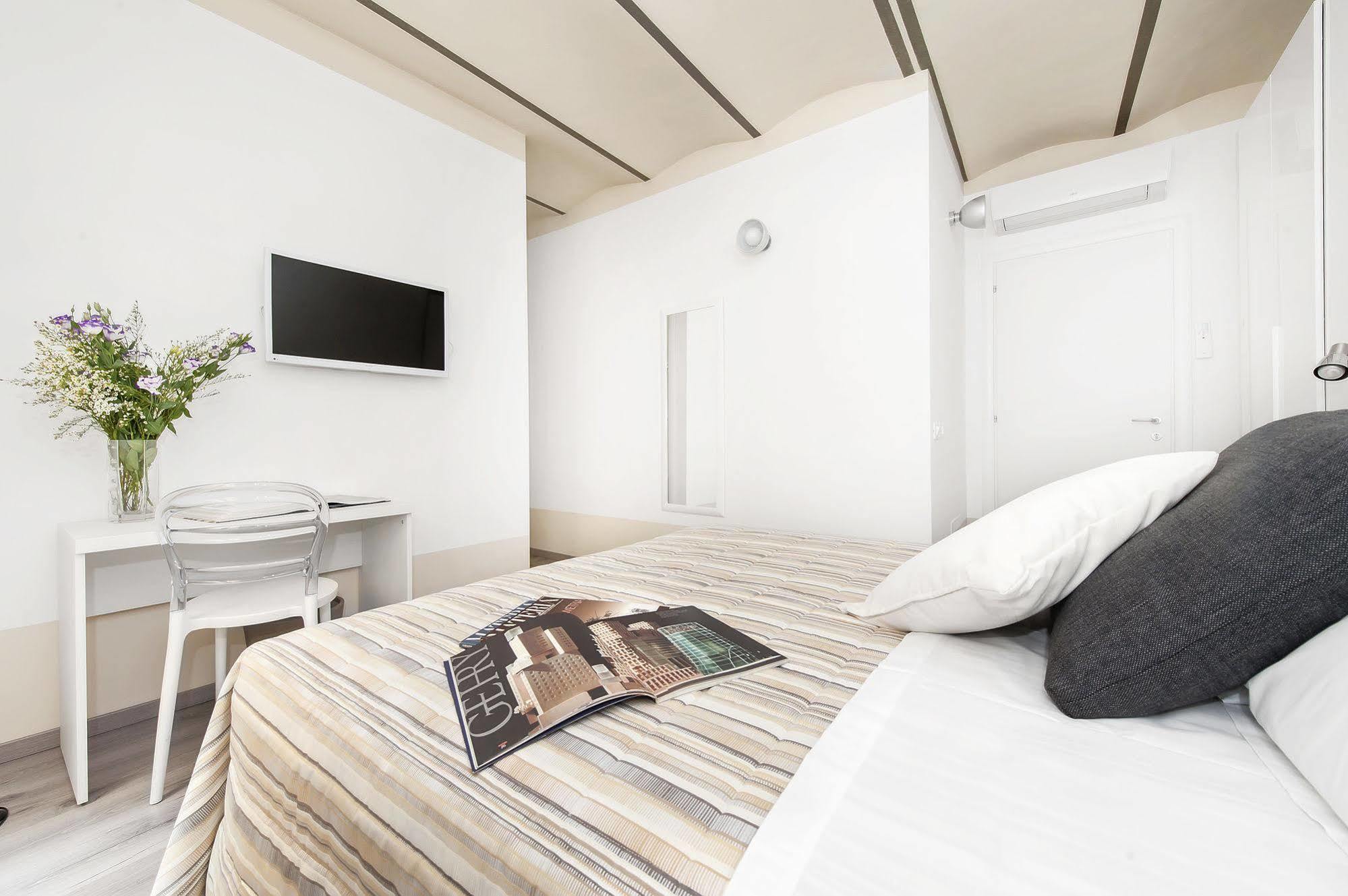 White Rooms Colosseo ローマ エクステリア 写真